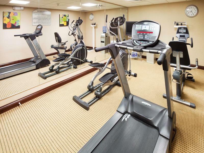 Holiday Inn Express Hotel And Suites Cincinnati Se Newport ベルビュー エクステリア 写真